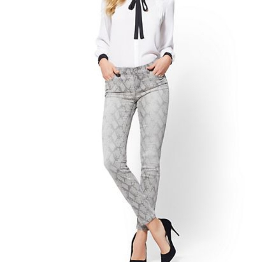 💕Rich & Skinny Snake Print super Skinny jeans 26